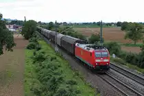 185 119-5 am 22.08.2014 mit einem Mischer bei Auggen in Richtung Freiburg.