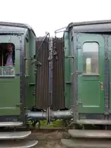 VSM Blokkendozen, Faltenbalgübergang / in Beekbergen am 6.9.2014 beim großen Eisenbahn-Spektakel  „Terug naar Toen - Zurück nach Damals“ der Museumseisenbahn VSM in Beekbergen / NL,

