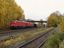232 209-7 und 233 521-4 zu sehen am 29.10.15 bei der Einfahrt in Marktredwitz.