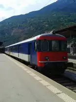 Am Simplon werden noch zwei EWI KlB Pendel eingesetzt, vor allem am Morgen und am Abend, für die Regios von und nach Italien. Tagsüber ist eine Garnitur hier in Brig abgestellt. Hier zu sehen ist BDt 50 85 82-34 905-8, am Zugschluss hing Re 4/4 II 11115. (22.7.2015)
