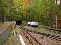Der Lokschuppen der Parkeisenbahn Gera im Bahnhof Wolfsgehege am 22.10.2015.