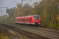Als Single fährt der 1440 314-7 als S8 am Sonntag den 1.11.2015 gen Mönchengladbach Hbf durch Korschenbroich. 
