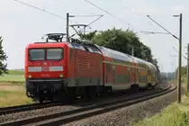 27.10.2015: Auch zwischen Braunschweig und Magdeburg unterwegs sind 112 oder 114.
Hier fuhr 112 169 mit ihrem Zug in Königslutter ein.