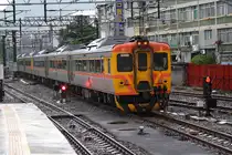 DR2816 (Tokyu, Bauj. 1982) am 07.Juni 2014 in der Kaohsiung Station.