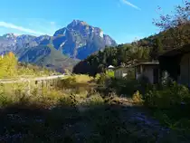 Hier zu sehen ist der ehemaligen Bahnhof Moggio an der alten Pontebbana (Blick in Richtung Pontebba). Aufgenommen am 8.11.2015
