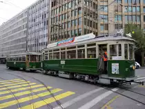 TPG - Oldtimer Be 4/4 67 mit Beiwagen B 363 unterwegs in Genf am 01.11.2015