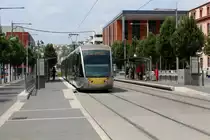 Nice / Nizza Lignes d'Azur SL T1 (Alstom Citadis-402 18) Boulevard François Mitterand (Hst. Saint-Jean-d'Angély - Université) am 23. Juli 2015.