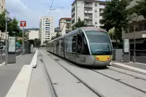 Nice / Nizza Lignes d'Azur SL T1 (Alstom Citadis-402 15) Boulevard Virgile Barel (Hst. Virgile Barel) am 23. Juli 2015.