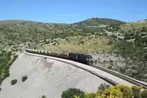 2062 114 und 2062-110 mit Güterzug 60341 Ogulin-Solin bei Labin Dalmatinski am 29-5-2015.