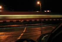 S3 aus Hattingen kommend am Bahn�bergang Dalhauser Stra�e, Essen. 09.03.2007