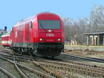 2016 069-3 hat R 5991 am Haken (eigentlich w�re dies eine Zugleistung f�r BR2043) Ausfahrt Bhf. RIED i.I. 070309