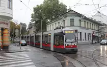 Wien Wiener Linien SL 40 (B1 762) Gersthofer Straße / Herbeckstraße am 15. Oktober 2015.
