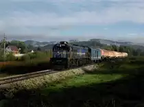 Die 2062 026 mit einem Gaskesselzug am 05.10.2015 unterwegs bei Gornji Kraljevec.