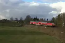 Regionalexpress RE 3 von Hof nach Dresden kurz vor der Einfahrt in Plauen mit der 143 116. Aufgenommen am 22.11.2015.  