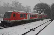 Hier ein RE70 (RE69517) von Kiel Hbf. nach Hamburg-Altona, dieser Zug stand am 22.11.2015 in Kiel Hbf. Schublok war 112 143.