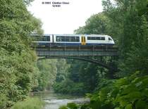Triebzug am 08.07.2003 auf der dritten Neisebr�cke, der Zug kehrt wieder zur�ck auf polnisches Gebiet.