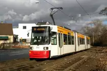 Straßenbahn Mainz: Adtranz GT6M-ZR der MVG Mainz - Wagen 211, aufgenommen im November 2015 in Mainz-Gonsenheim.