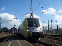 ES 64 U2-066 zieht bei der durchfahrt des KArlsruher Hauptbahnhofes. Samstag den 10. M�rz 2007.