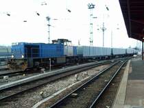 Lok 1573 (noch immer mit Connex und nicht mit Veolia beschriftet)
MaK G 1206

f�hrt mit einem Glasflaschenganzzug durch den Stra�burger Bahnhof.

03.03.2007