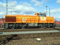 Seco-Rail Lok 07
MaK G 1206

Gut zu sehen: Die  Seco-Rail Loks weichen optisch ein wenig von anderen G 1206 ab. Seco-Rail hat seine G 1206 mit einem MTU-Motor bestellt. Dadurch haben die Loks der Seco-Rail eine etwas h�here und breitere Motorhaube als andere G 1206, damit dieser Motor Platz hat.

03.03.2007
Kehl