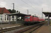 DB 143 871-2 mit der RB 26422 von Weißenfels nach Leipzig Hbf, am 30.07.2014 in Großkorbetha.