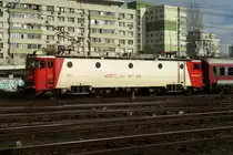 40-0800-9 bei der Einfahrt in denBahnhof Gara du Nord von Bukarest. Bild vom 20.11.15.