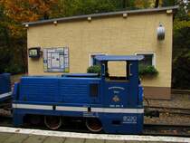 Die 399 312-8 der Parkeisenbahn Gera am 22.10.2015 im Bahnhof Wolfsgehege.