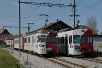 JAHRESRÜCKBLICK 2015
von Walter Ruetsch
NOVEMBER
TPF: Zugskreuzung mit den Triebwagen BDe 4/4 141 und Be 4/4 123 in Vaulruz-Sud am 12.November 2015.  

