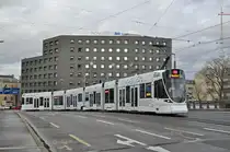 Be 6/10 Tango 166 mit der Clariant Werbung, auf der Linie 11, fährt zur Haltestelle Münchensteinerstrasse. Die Aufnahme stammt vom 05.01.2016.