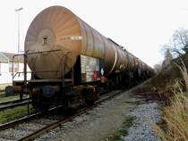 Zacens 3780(D-VTGD)7834430-6, lt Gefahrenguttafel 33-1267 mit Rohöl beladen, Bhf. Ried; 151211