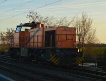 275 019-8 als Nachschuß auf der K33 Brücke bei Allerheiligen. 8.1.2016