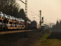 Viel Verkehr besteht am frühen Abend des 19. März 2015 in Nordstemmen.
Eine Lok der Baureihe 101 schiebt den IC 2281 nach Göttingen und auf dem Gegengleise hat gerade eine BR140 passiert