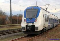 Sonntagsruhe: RB 48 der national express wartet am 10.1.2016 auf einem Abstellgleis im Bahnhof Bonn-Mehlem auf seinen nächsten Einsatz.