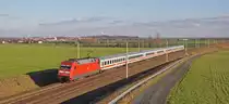 Vollbahn kann ich auch noch ... nach zwei zähend Stunden des Wartens an der Neubauspange Weißig-Böhla erlöste mich 101 106-3 mit dem Blick bis hinein in die Lausitz. 16.1.16