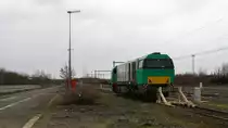 272 403-7 von Railtraxx steht auf dem Abgstellgleis in Montzen-Gare(B). 
Aufgenommen in Montzen-Gare(B). 
Bei Schneeschauerwolken am Kalten Mittag vom 16.1.2016.