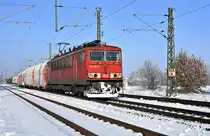 DB Schenker Rail 155 192 mit gemischtem Güterzug in Richtung Osnabrück (Diepholz, 18.01.16).
