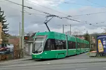 Be 6/8 Flexity 5004 auf der Linie 3, wartet an der Endhaltestelle bei der Birsfelder Hard. Die Aufnahme stammt vom 13.01.2016.