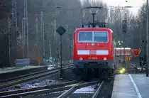 Ein Nachschuss von der 111 150-9 DB  schiebt den RE4 aus Düsseldorf nach Aachen-Hbf und hilt in Kohlscheid und fährt in Richtung Richterich,Laurensberg,Aachen-West,Aachen-Schanz,Aachen-Hbf. 
Aufgenommen von Bahnsteig 2 in Kohlscheid.
Bei schönem Winterwetter am Eiskalten Nachmittag vom 18.1.2016.