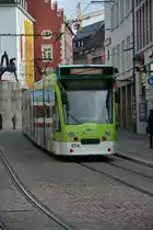 Diese Siemens Combino mit der Nummer  274  fährt am 18.10.2015 als Sonderfahrt durch Freiburg im Breisgau.
