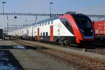 SBB: Der neue SBB-Twindexx Triebzug RABe 502203 bei einem Zwischenhalt in Solothurn HB am 25. Januar 2016.
Foto: Walter Ruetsch  