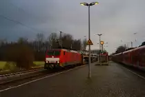 Mit einem FORD-Autozug ist die 189 039-1 auf der Kbs 465 unterwegs, hier durchfährt sie gerade Rommerskirchen. Samstag den 23.1.2016