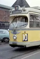 København / Kopenhagen Københavns Sporveje SL 10 (DÜWAG-GT6 846) Ved Glytoteket am 28. Februar 1968. - Scan von einem Farbnegativ. Film: Kodacolor X. Kamera: Konica EE-matic.