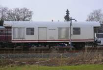 Arbeitslos bis zum Beginn der Kurswagensaison: der neg-Heizwagen Nr. 105 (ex OHE; ohne NVR), aufgenommen vom neg-eigenen Parkplatz am 26.1.16.