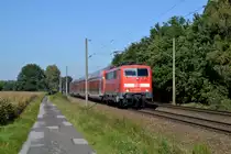 111 131 mit RE 26225 Emden Hbf - Münster(Westf) Hbf am 11.10.2015 bei Emsbüren
