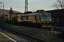 In Neckarelz war am Samstag den 6.2.2016 die Schienenfräse 9980 9427 005-0 D-PAA von Porr Austriarail abgestellt, hier war sie gerade bei der Aufrüstung. 