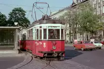 Wien WVB SL T (B 57) Schottenring / Schottengasse am 30. April 1976. - Scan von einem Farbnegativ. Film: Kodacolor II. Kamera: Minolta SRT-101.