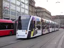 Bern mobil - Tram Be 6/8 670 unterwegs auf der Linie 8 in Bern am 11.02.2016