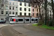 Von der Schleife an der Kirchfeldstraße wurden dieser NF8U-Zug der Linie 712 am 12.02.2016 aufgenommen