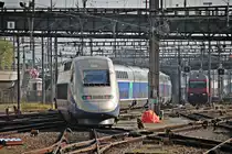 Nachschuss auf TGV Duplex 4727 (310 054-6/310 053-8) am 25.10.2014, als dieser als TGV (Paris Gare-de-Lyon - Zürich HB) aus Basel SBb ausfuhr.
