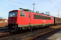 Die 155 122-5 der Railion Deutschland AG am 08.03.2015 in Oranienburg.
Die Maschine wurde 1980 im VEB Lokomotivbau Elektrotechnische Werke -Hans Beimler-, Hennigsdorf unter der Fabriknummer 16713 gefertigt.
